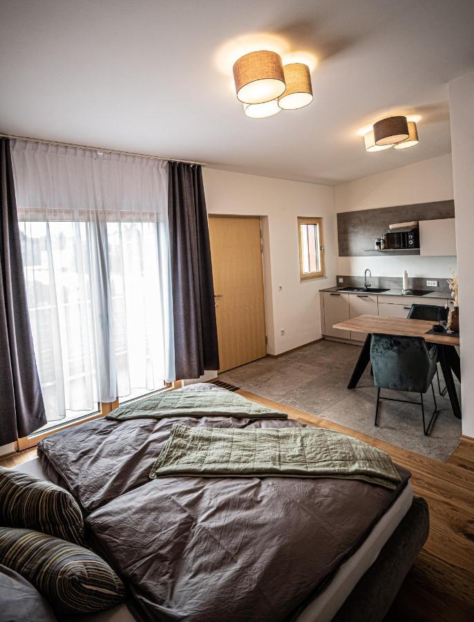 Gober&Freinbichler Weine von Hand Horitschon Exterior foto